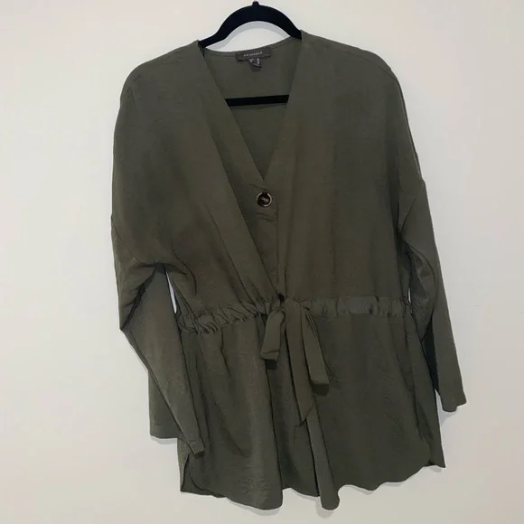Gently worn green Primark blouse size 12. - Picture 3 of 8